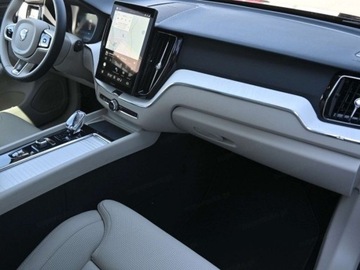 Volvo XC60 II 2026 VOLVO XC60 B5 AWD Ultra Dark Suv 2.0 (264KM) 2025, zdjęcie 10