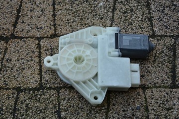 SILNICZEK PODNOSZENIA SZYBY VW GOLF 7 5Q4959812F