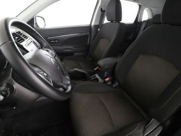 Mitsubishi ASX I SUV Facelifting 1.6 117KM 2015 Mitsubishi ASX Klimatyzacja Podgrzewane fotele, zdjęcie 12