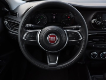 Fiat Tipo II Sedan Facelifting 1.4 Fire 95KM 2021 Fiat Tipo 1.4 16V, Salon Polska, Klima, Tempomat, zdjęcie 15