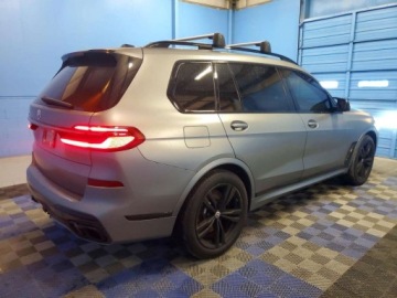 BMW X7 2024 BMW X7 M60i 2024 4.4 Benzyna 523KM, zdjęcie 3