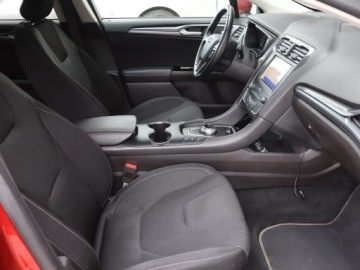Ford Mondeo V Liftback Facelifting 2.0 EcoBlue 190KM 2021 Ford Mondeo 2.0 EcoBlue, Salon Polska, 187 KM, zdjęcie 8