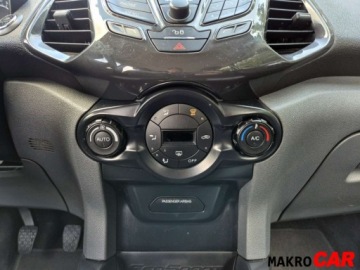 Ford Ecosport II SUV 1.0 Ecoboost 125KM 2014 Ford EcoSport Niski przebieg Keyless Auto. klimatyzacja Benzyna 125KM, zdjęcie 9