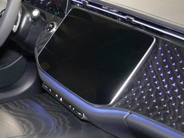 Mercedes Klasa E W214 Sedan 2.0 220d 197KM 2026 E Klasa 220 d 4-Matic AMG 2.0 (197KM) 2026, zdjęcie 12