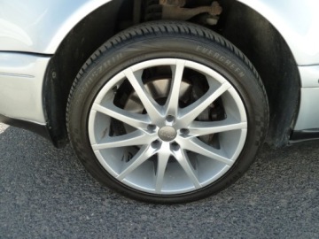 Audi A8 D2 Sedan 3.7 230KM 1996 Audi A8 AUTOMATSKORYKLIMATYZACJAXENONY 3.7 Benzyna 230KM, zdjęcie 22