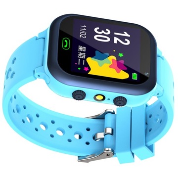Dziecięcy smartwatch z aparatem. Dziecko-student. Chłopiec