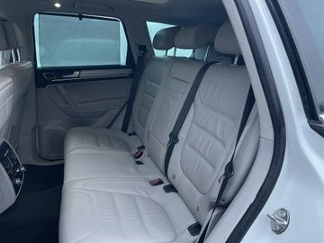 Volkswagen Touareg II SUV 4.2 V8 TDI 340KM 2014 Volkswagen Touareg R-line DSG 4Motion Pneumatyka, zdjęcie 10