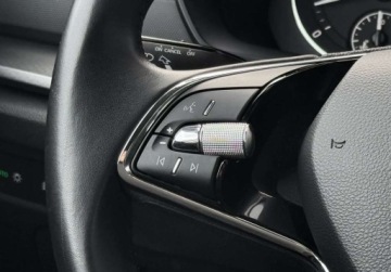 Skoda Octavia IV Liftback 1.5 TSI EVO 150KM 2022 Skoda Octavia Reflektory LED Kamera Keyless Lane Assist Salon PL FVAT, zdjęcie 18