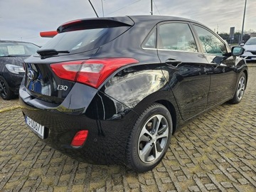 Hyundai i30 II Hatchback 5d 1.6 GDI 135KM 2015 Hyundai i30 1,6 benzyna 135KM nawigacja kamera, zdjęcie 3