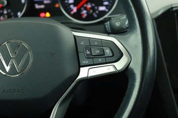 Volkswagen Passat B8 Variant Facelifting 2.0 TDI SCR 150KM 2021 VW Passat 2.0 TDI, Salon Polska, 1. Właściciel, zdjęcie 15