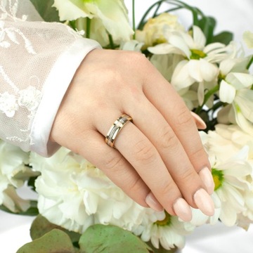 ДВУХЦВЕТНОЕ ОБРУЧАЛЬНОЕ КОЛЬЦО, ЗОЛОТО БЕЛОЕ 585 ПРОБЫ, МАТОВОЕ