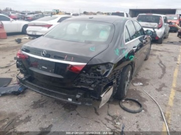 Mercedes Klasa E W213 2022 Mercedes-Benz Klasa E 2022r., 2.0L 2.0 Benzyna 255KM, zdjęcie 3