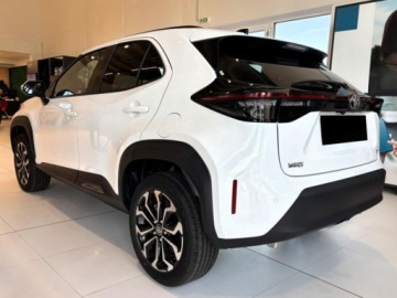 Toyota 2025 Od ręki - Style 1.5 Hybrid 130KM | Podgrzewane fotele!, zdjęcie 3