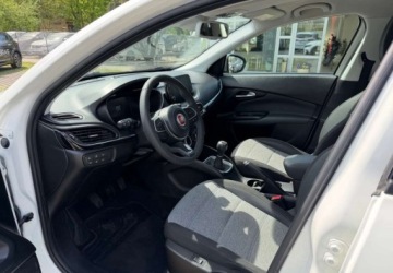 Fiat Tipo II Hatchback Facelifting 1.0 T3 Turbo 100KM 2021 Fiat Tipo Fiat Tipo 1.0 T3 Cross Benzyna 100KM, zdjęcie 8