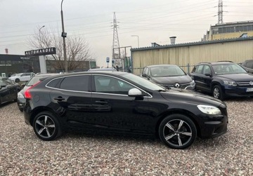 Volvo V40 II Hatchback Facelifting 2.0 D2 120KM 2018 Volvo V40 , R- Design , nawigacja , skorzane fotele 2.0 Diesel 120KM, zdjęcie 2