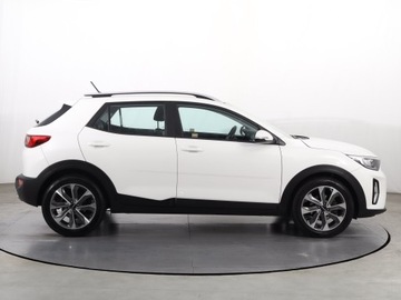 Kia Stonic I Crossover Facelifting 1.0 T-GDI 100KM 2023 Kia Stonic 1.0 T-GDI, Salon Polska, Serwis ASO, zdjęcie 5