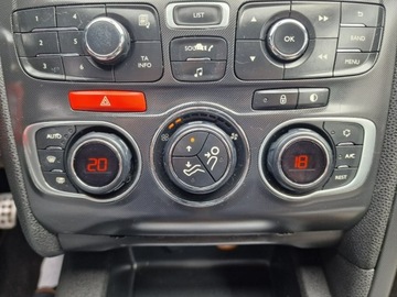 DS 4 I Hatchback (Citroen) 1.6 THP 200KM 2013 Citroen DS4 1.6 THP 200 KM, Skóra, Bluetooth,, zdjęcie 16