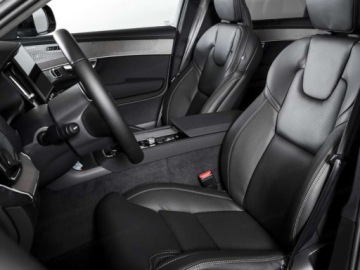 Volvo XC90 II 2026 2.0 B5 AWD Ultra Dark 7os (250 KM) System audio Bowers &amp; Wilkins, zdjęcie 8