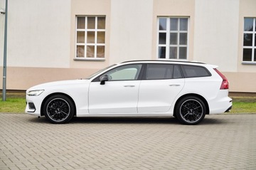 Volvo V60 II  2022 V60 __SUPER PEDANTYCZNY STAN__KUBEŁKOWE FOTELE, zdjęcie 8