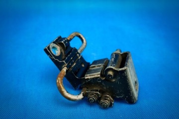 Scharnier Tür links heck Audi Q7 4L 4L0833411A
