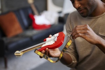 LEGO - IDEAS - ГИТАРА FENDER STRATOCASTER - 21329