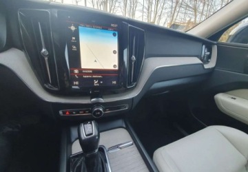 Volvo XC60 II Crossover D4 190KM 2018 Volvo XC 60 Volvo XC 60 D4 Geartronic RDesign 2.0 Diesel 190KM, zdjęcie 17