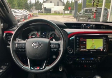 Toyota Hilux VIII Podwójna kabina Facelifting 2.8 D-4D 204KM 2022 Toyota Hilux Toyota Hilux 2.8 D-4D Double Cab GR Sport 4x4 2.8 Diesel 204KM, zdjęcie 25