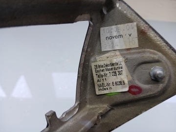 BMW 7 E65 E66 2004 RÁMEČEK PŘIHRÁDKY DESKY ROZDĚLOVACÍ