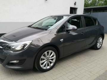 Opel Astra J GTC 1.4 Turbo ECOTEC 140KM 2013 Opel Astra 1.4 T 140KM Klimatr Nawi Parktr Temp, zdjęcie 9