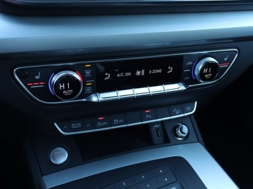 Audi Q5 II SUV 2.0 35 TDI 163KM 2020 Audi Q5 35 TDI, Salon Polska, 1. Właściciel, 4X4, zdjęcie 12