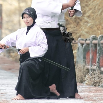 КОЖАНЫЙ РЕМЕНЬ ДЛЯ МЕЧА, УДОБНЫЙ И ПРОЧНЫЙ ДЕРЖАТЕЛЬ