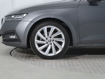 Skoda Octavia IV Scout 1.5 TSI ACT 150KM 2022 Skoda Octavia 1.5 TSI, Salon Polska, zdjęcie 13