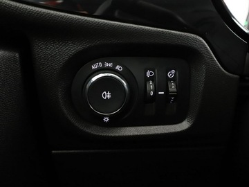 Opel Corsa F Hatchback 5d 1.2 75KM 2022 Opel Corsa Navi Tempomat Czujniki parkowania, zdjęcie 31