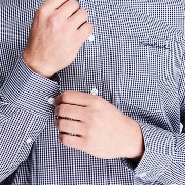 Темно-синяя мужская рубашка в клетку от Pierre Cardin, размер L