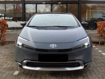 Toyota Prius V (XW60) 2.0  Hybrid Dynamic Force Plug-in 223KM 2025 Od ręki - Executive 2.0 Plug-in Hybrid 223KM | Podgrzewane fotele!, zdjęcie 1