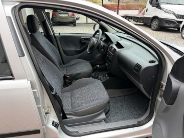 Opel Corsa C 1.2 ECOTEC 75KM 2001 Opel Corsa TYLKO 139tyśkm! KLIMATYZACJA Comfort 1.2 Zwykła Benzyna 5DRZWI, zdjęcie 27