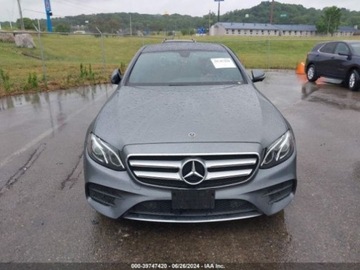 Mercedes Klasa E W213 2020 Mercedes-Benz Klasa E 2020 Mercedes-Benz E-Class E 450 4MATIC Sedan 2.0, zdjęcie 1