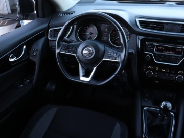 Nissan Qashqai II Crossover 1.2 DIG-T 115KM 2017 Nissan Qashqai 1.2 DIG-T, Salon Polska, zdjęcie 6