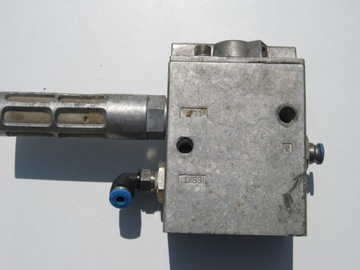 Электромагнитный клапан Festo MFH-3-1/2 (9857)