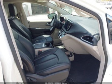 Chrysler Pacifica II 3.6 V6 Hybrid 264KM 2024 Chrysler Pacifica 2024 Plug-In Hybrid 7-osobowa Import USA 90.400 km, zdjęcie 9