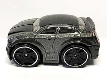 HOT WHEELS-CHRYSLER 300C Z 2015 ROKU (6)