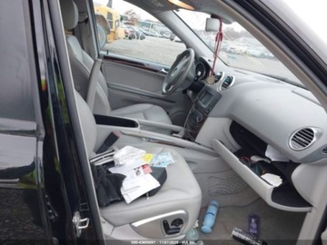 Mercedes Klasa M W164 2008 Mercedes-Benz ML 550 4Matic 2008 5.5 Benzyna 382KM, zdjęcie 5