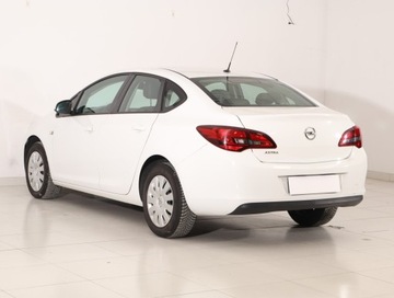 Opel Astra J Sedan 1.6 Twinport ECOTEC 115KM 2018 Opel Astra 1.6 16V, Salon Polska, Serwis ASO, zdjęcie 3