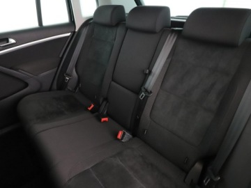 Volkswagen Tiguan I SUV Facelifting 1.4 TSI BlueMotion Technology 125KM 2015 Volkswagen Tiguan klima auto czujniki parkowania, zdjęcie 16