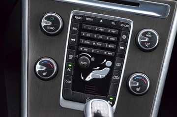 Volvo XC60 I SUV Facelifting 2.0 D4 DRIVE-E 181KM 2014 ZAREJESTROWANE 2.0D4 181KM LIFT LED SERWIS NAVI KAMERA GRZ.FOTELE GWARANCJA, zdjęcie 29