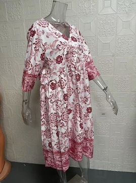 Stylowa sukienka boho plus size z kolorowym printem na co dzień