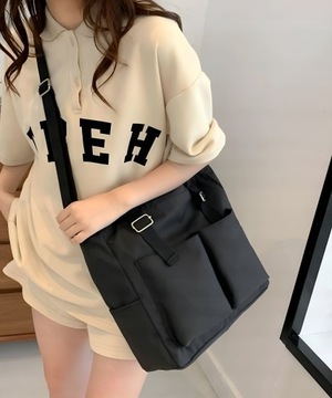 TOREBKA DAMSKA POJEMNA TORBA NA RAMIĘ WODOODPORNA