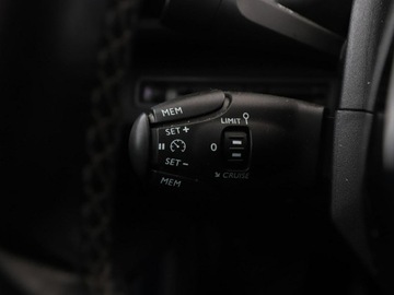 Peugeot 5008 II Crossover 1.2 PureTech 130KM 2018 Peugeot 5008 Allure navi PDC hak 7-osob. tempomat, zdjęcie 34