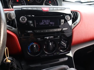 Lancia Ypsilon IV Hatchback 5d 1.2 8v 69KM 2013 Lancia Ypsilon 1.2, Salon Polska, Klima,ALU, zdjęcie 11