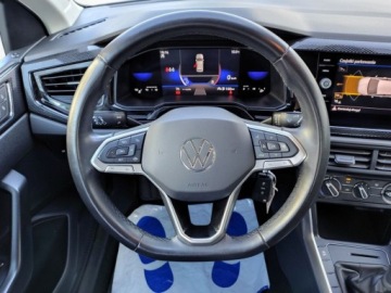 Volkswagen Polo VI Hatchback 5d Facelifting 1.0 TSI 95KM 2022 Volkswagen Polo Kamera Cofania Podgrzewane fotele Salon Polska Benzyna, zdjęcie 12